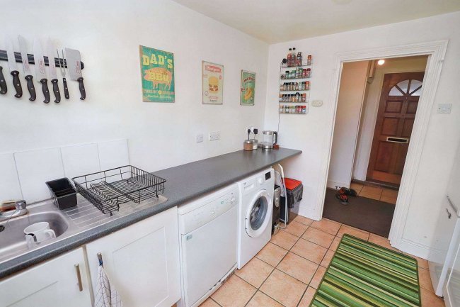 58a Godwin Road, Forest Gate, London, E7 0LG 7