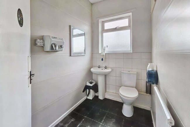 1333 Ashton Old Road, Openshaw, Manchester, M11 1JT 5