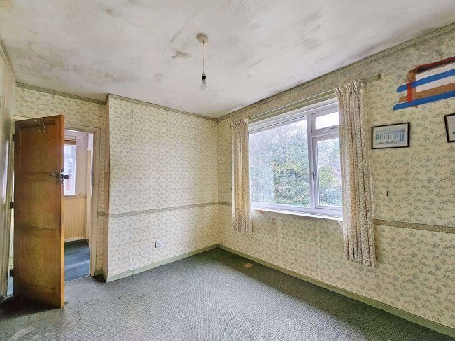 70 Fairfield Drive, Bury, BL9 7SJ 2