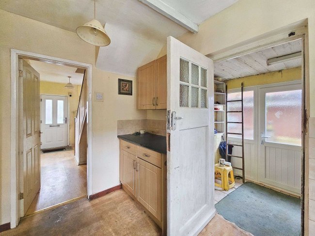 70 Fairfield Drive, Bury, BL9 7SJ 2