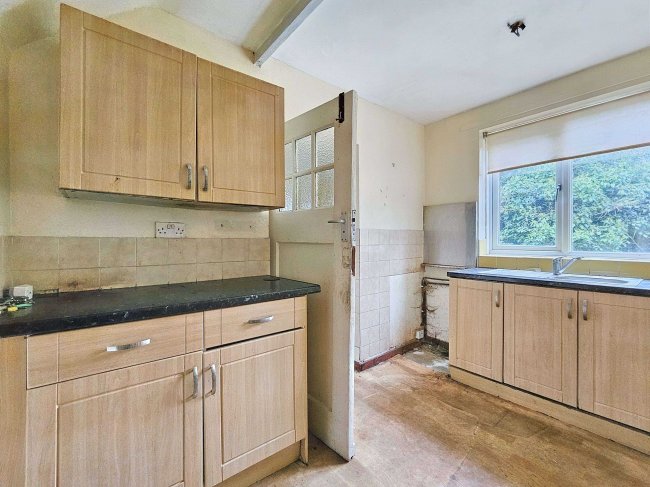 70 Fairfield Drive, Bury, BL9 7SJ 2