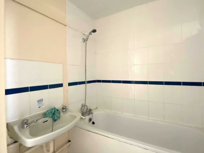 Flat 51 Honiton House, Exeter Road, Enfield, Middlesex, EN3 7TS 1