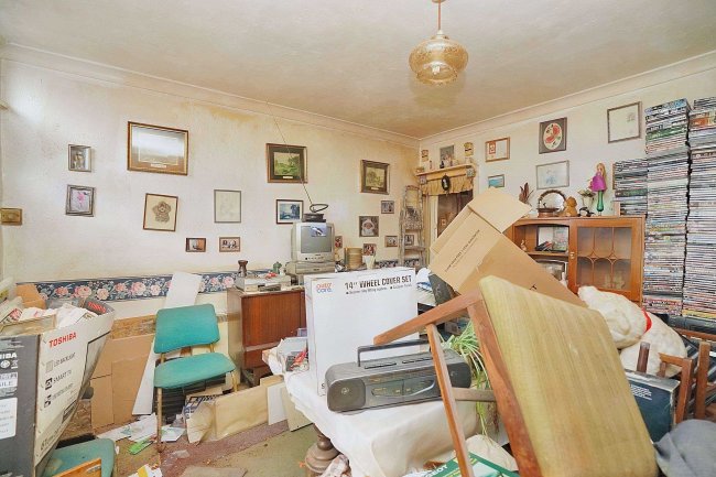 56 Merchant Street, Bulwell, Nottingham NG6 8GU 2