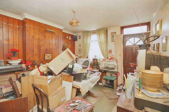 56 Merchant Street, Bulwell, Nottingham NG6 8GU 2