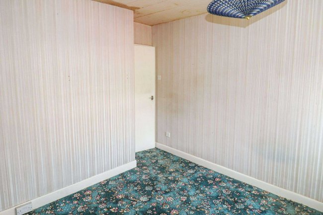 116 Oak Street, Colne BB8 0BA 6