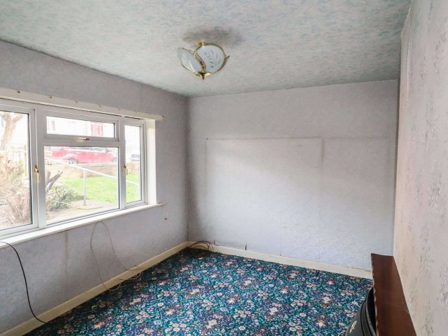 116 Oak Street, Colne BB8 0BA 6