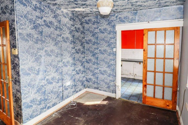 116 Oak Street, Colne BB8 0BA 6