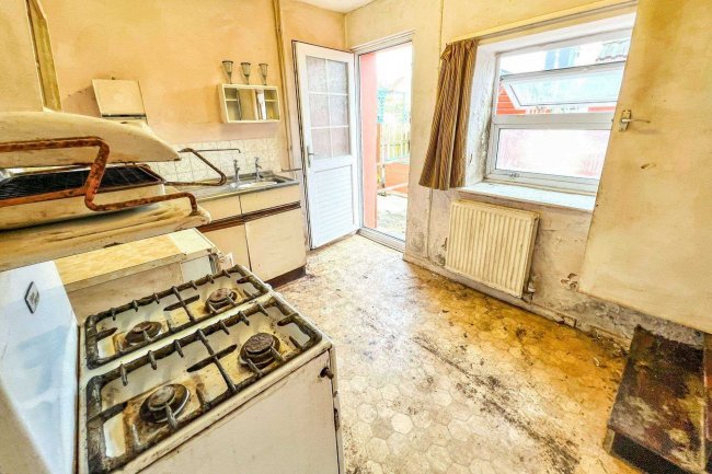 41 Curzon Street, Calne, SN11 0DE 9