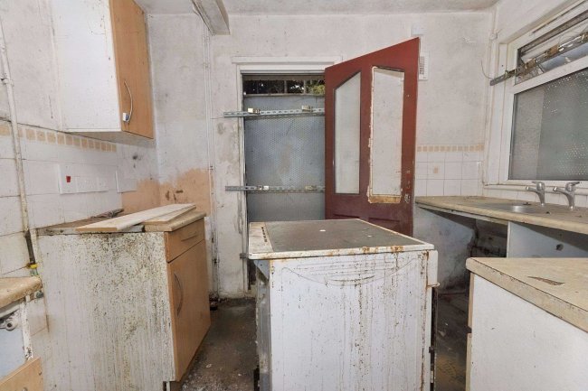 7 John Pyel Road, Irthlingborough, Wellingborough, Northamptonshire, NN9 5QS 2