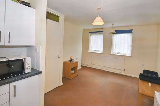 Flat 1 Burma House, Lord Mountbatten Close, Southampton, SO18 2QW 2