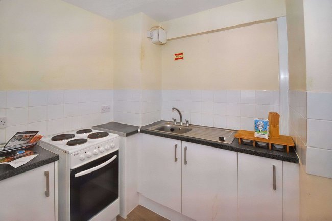 Flat 1 Burma House, Lord Mountbatten Close, Southampton, SO18 2QW 2