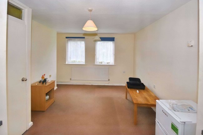 Flat 1 Burma House, Lord Mountbatten Close, Southampton, SO18 2QW 2