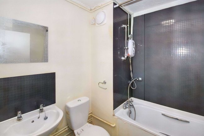 Flat 1 Burma House, Lord Mountbatten Close, Southampton, SO18 2QW 2