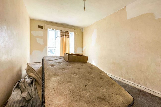 23 Holyrood House, Portland Rise, Finsbury Park, London, N4 2QD 6