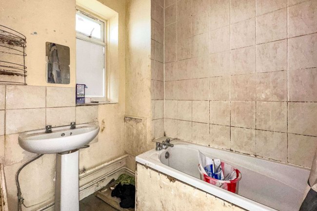 23 Holyrood House, Portland Rise, Finsbury Park, London, N4 2QD 6