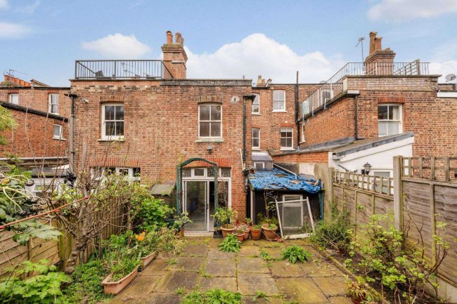 31 Harberton Road, London, N19 3JS 4