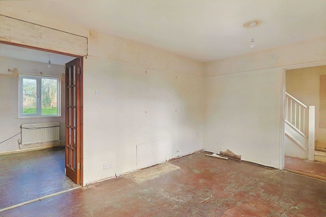 61 Hedge End Road, Andover, SP10 2DJ 7