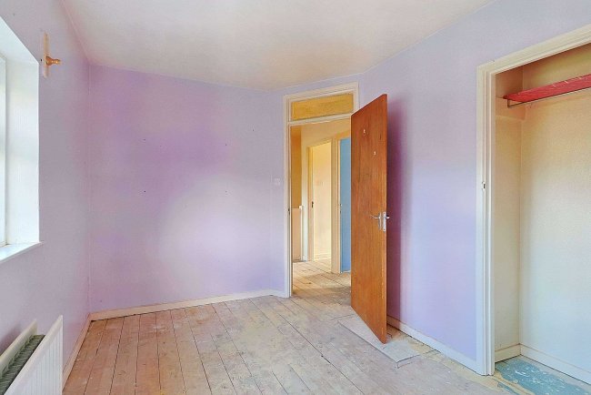 61 Hedge End Road, Andover, SP10 2DJ 7