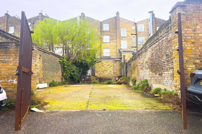 The rear of 87 Kingsland, High Street, London E8 2PB 2