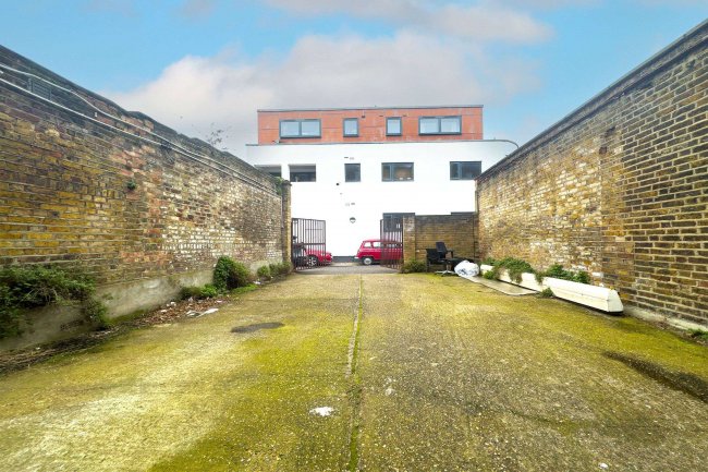 The rear of 87 Kingsland, High Street, London E8 2PB 2