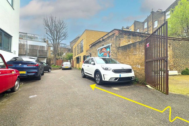 The rear of 87 Kingsland, High Street, London E8 2PB 2