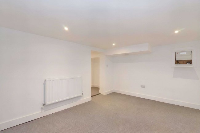 230C High Road Leytonstone, Leytonstone, London, E11 3HU 1