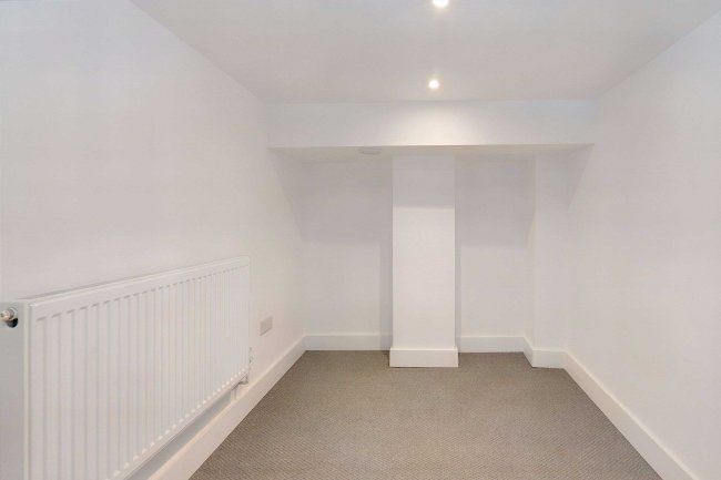 230C High Road Leytonstone, Leytonstone, London, E11 3HU 1