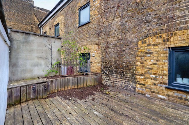 230C High Road Leytonstone, Leytonstone, London, E11 3HU 1