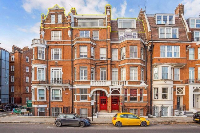 The Penthouse (comprising flats 5 and 8), 3- 5 Cheyne Place, Chelsea, London, SW3 4HH 7