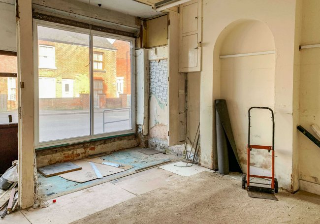 2 Clarence Buildings, Avenue Road, Freshwater, Isle Of Wight, PO40 9UU 8