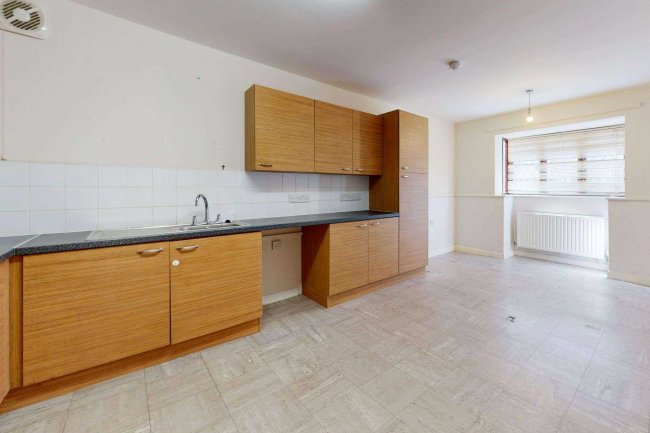 37 Magpie Close, Forest Gate, London, E7 9DE 1