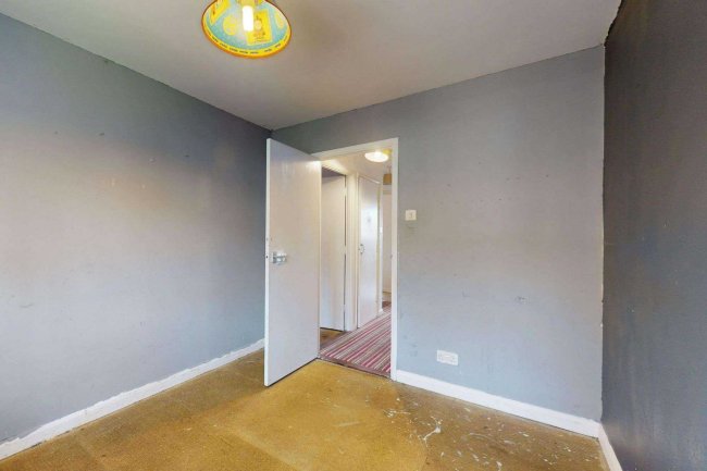 37 Magpie Close, Forest Gate, London, E7 9DE 1