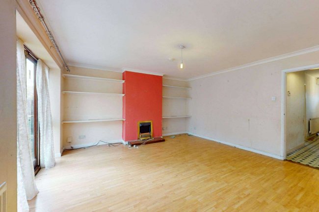 37 Magpie Close, Forest Gate, London, E7 9DE 1