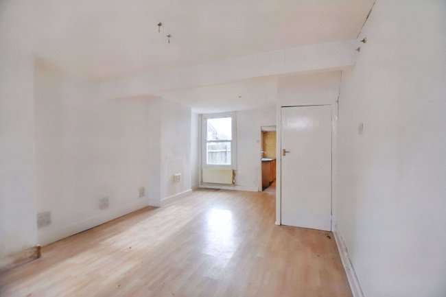 283 Brook Street, Erith, DA8 1EB 3