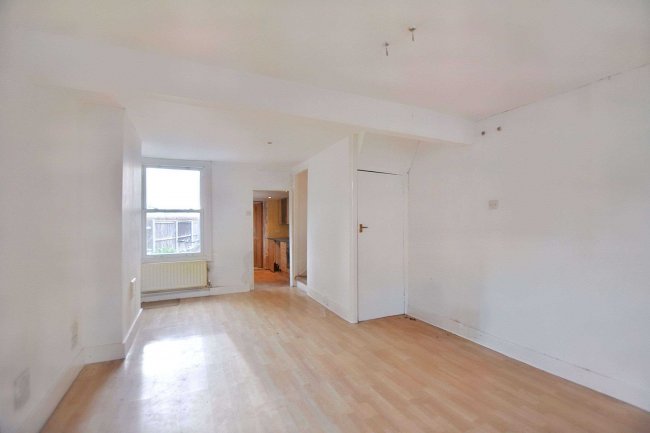 283 Brook Street, Erith, DA8 1EB 3