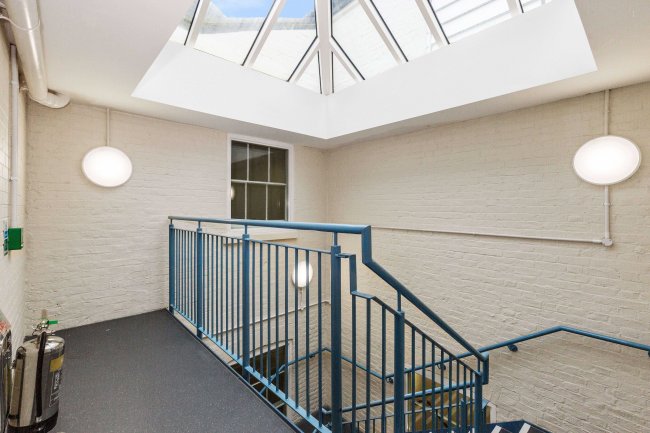 Hillingdon House, Wren Avenue, Uxbridge, Middlesex, UB10 0FD 2