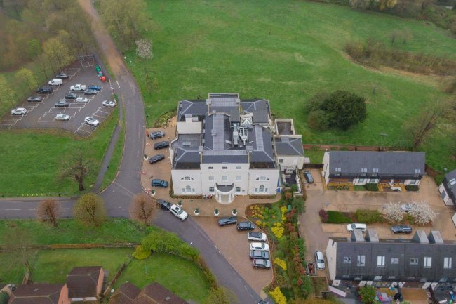 Hillingdon House, Wren Avenue, Uxbridge, Middlesex, UB10 0FD 2