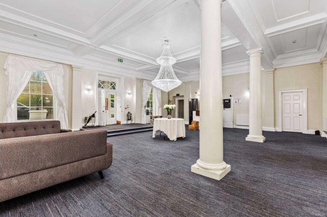 Hillingdon House, Wren Avenue, Uxbridge, Middlesex, UB10 0FD 2