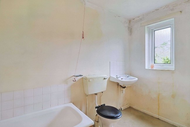 9 Attwood Close, Alderholt, Fordingbridge, SP6 3DH 9