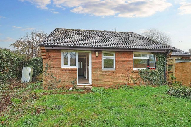 9 Attwood Close, Alderholt, Fordingbridge, SP6 3DH 9