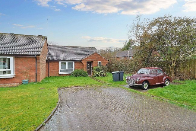 9 Attwood Close, Alderholt, Fordingbridge, SP6 3DH 9