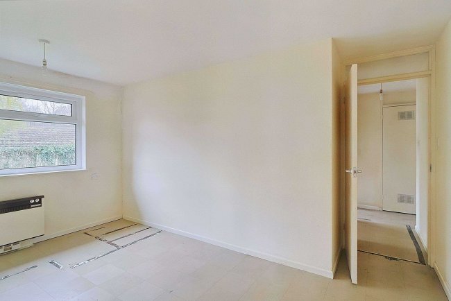 9 Attwood Close, Alderholt, Fordingbridge, SP6 3DH 9