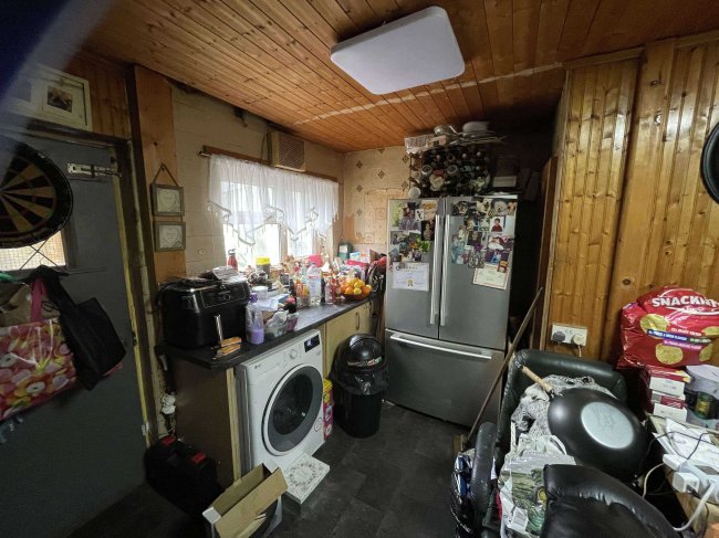 6 Carrfield Close, Little Hulton, Manchester, M38 0DN 2