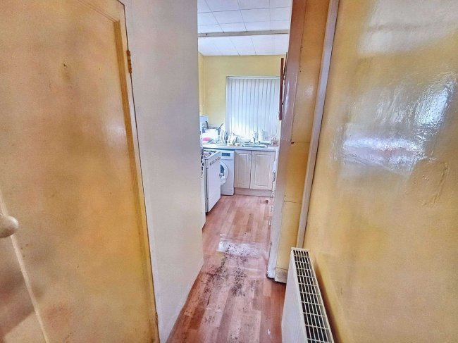 5 Brooklands Close, Denton, Manchester, M34 3PL 10