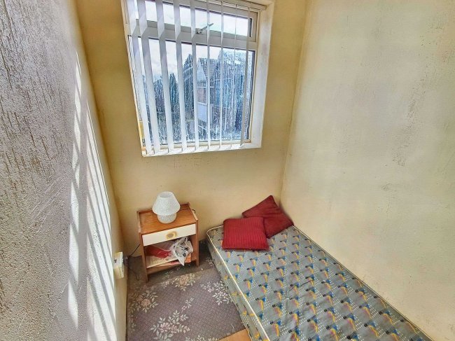 5 Brooklands Close, Denton, Manchester, M34 3PL 10