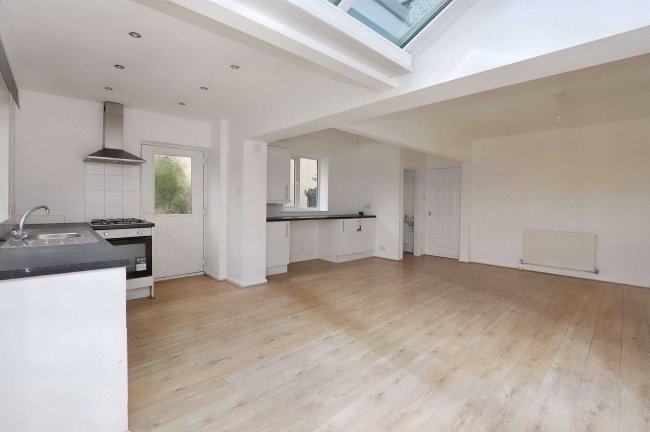 59 Sandbrook Road, Southport PR8 3JF 5