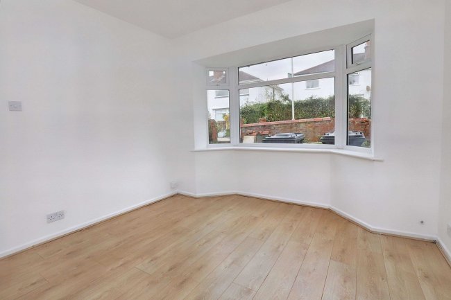 59 Sandbrook Road, Southport PR8 3JF 5