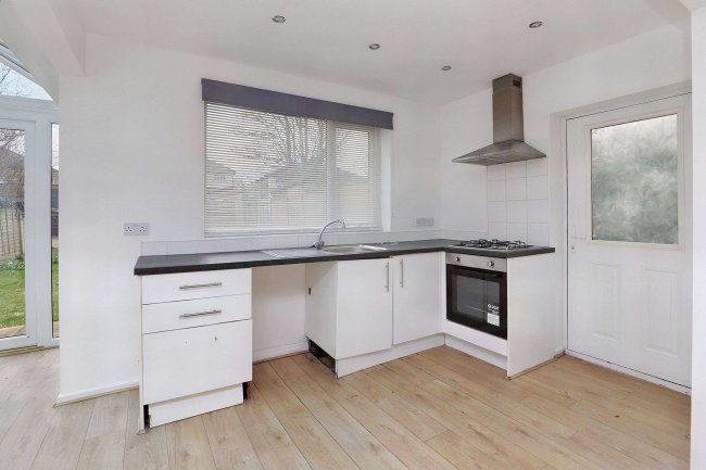 59 Sandbrook Road, Southport PR8 3JF 5