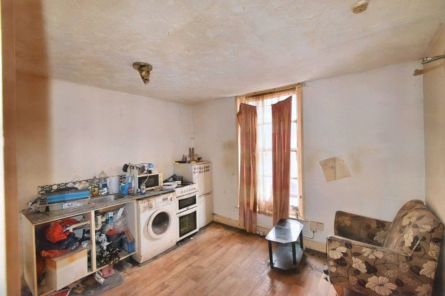 25b St Georges Street, Ipswich, Suffolk, IP1 3NF 2