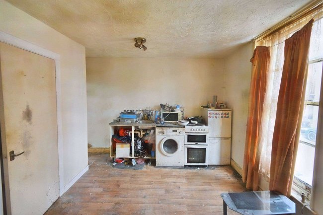 25b St Georges Street, Ipswich, Suffolk, IP1 3NF 2